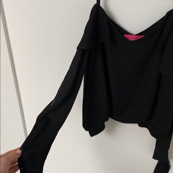 Black Chiffon Crop Top - Picture 2 of 4